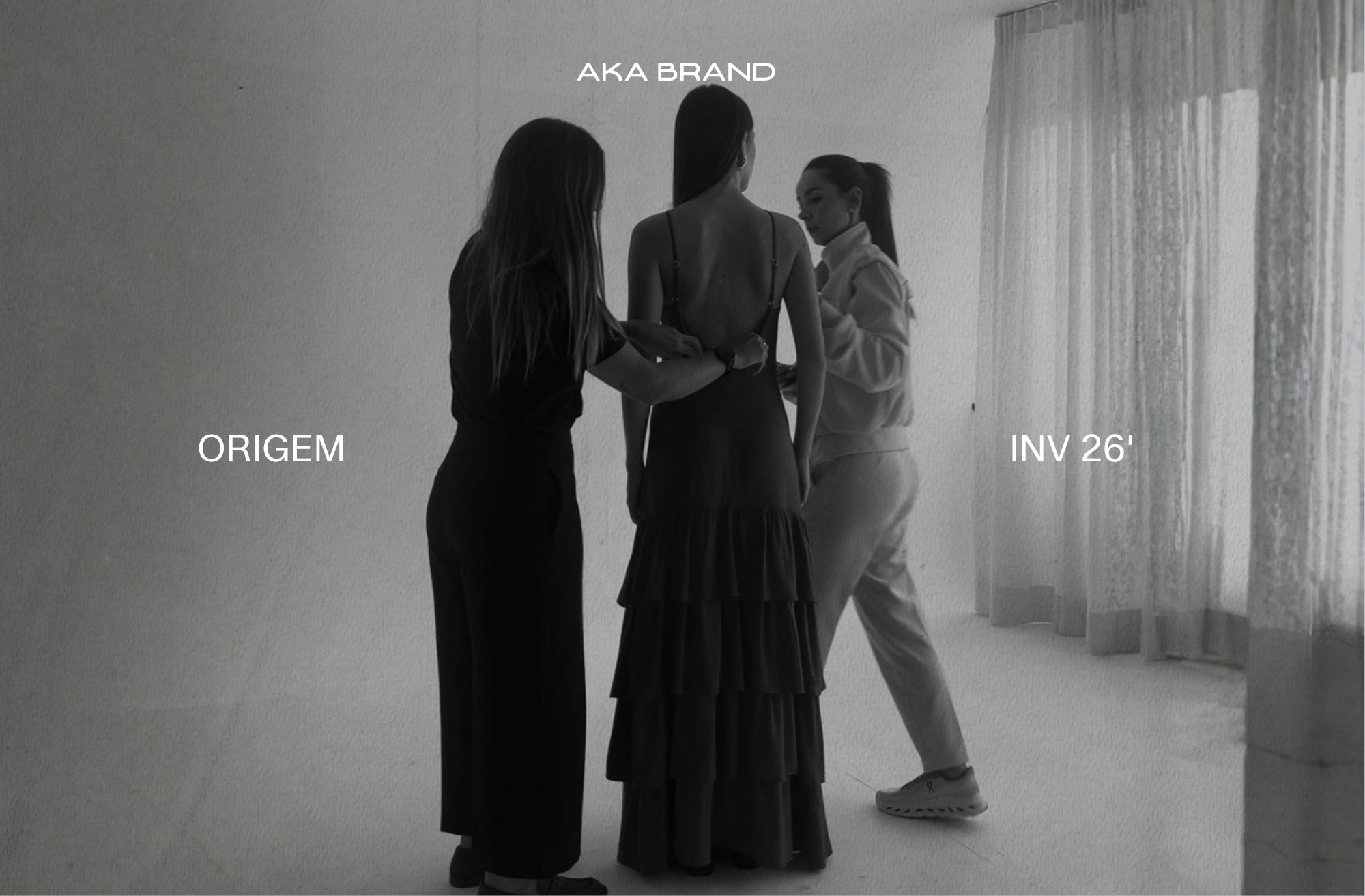 Vestido midi elegante: por que esse modelo é um clássico da moda feminina